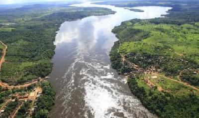 Amazonia : pobreza en medio de riqueza