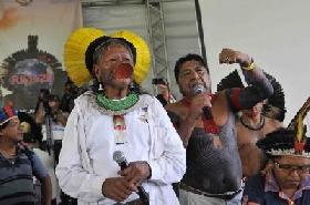 Mission RIO+20 jour 2: le Sommet des Peuples, haut-lieu de la cause indigène