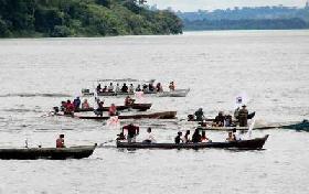 Les indigènes demandent aux organisations gouvernementales Funai et Ibama de retirer la licence de Belo Monte.