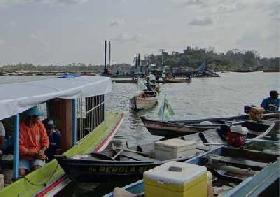 Des pêcheurs continuent à paralyser le barrage de Belo Monte