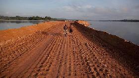 Nova ocupação paralisa obras de Belo Monte