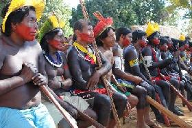 Para fortalecer a luta contra Belo Monte, caciques kayapo recusam 4,5 milhões da Eletrobras