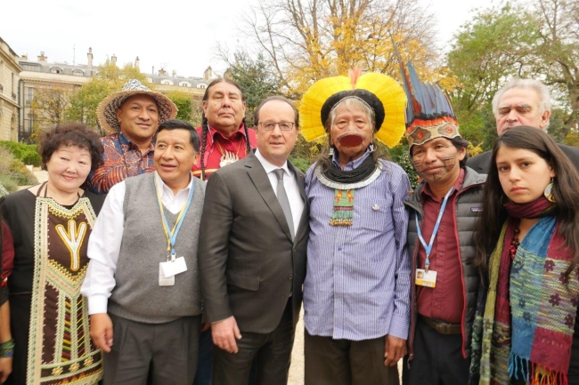 Les représentants autochtones à l'Elysée, le 2 décembre 2015